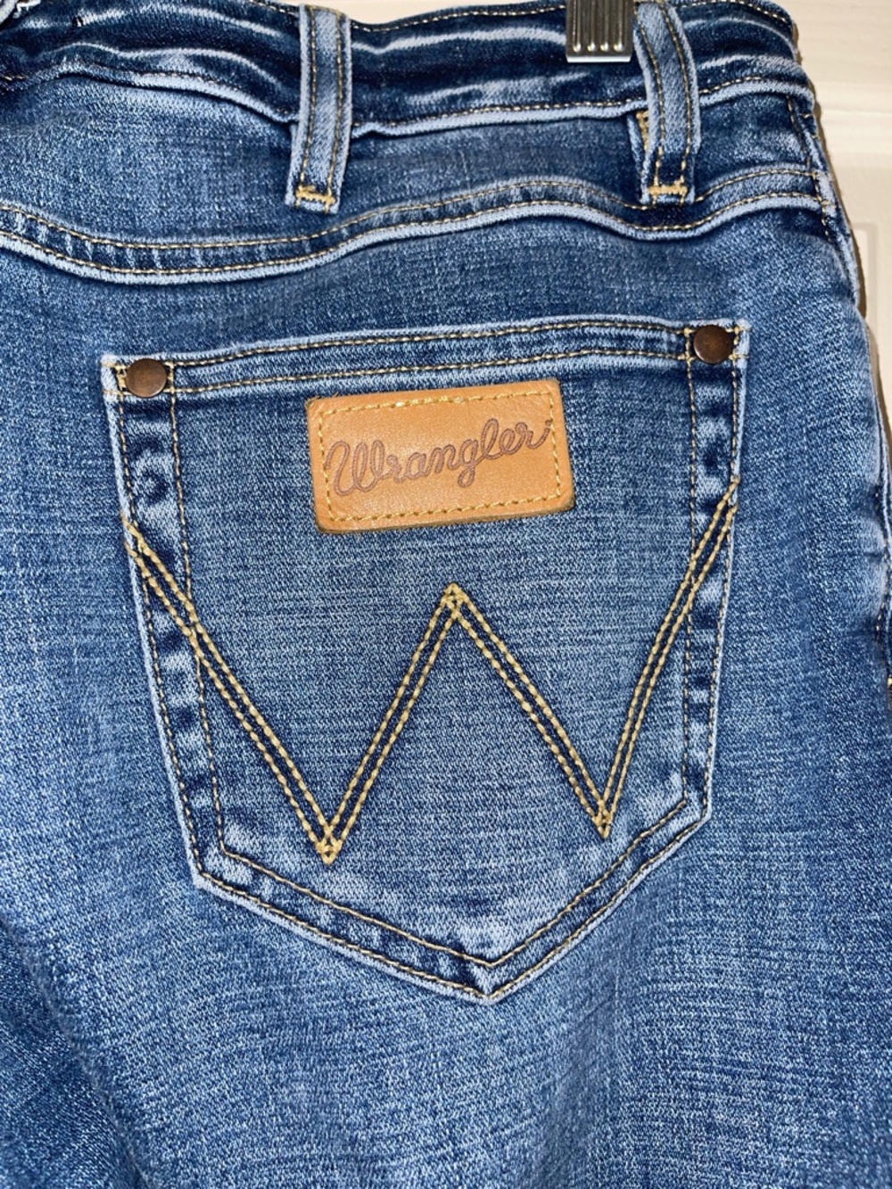 Wrangler Women’s Exaggerated Boot Cut Jean